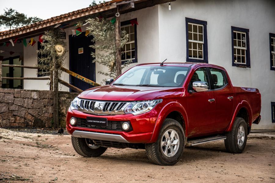  Mitsubishi L200 Triton Sport 2016 года  (LA) (фото 13 из 30)